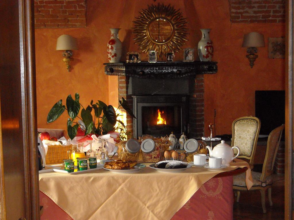 Torre Dei Frati Bed & Breakfast Fossano Exterior foto